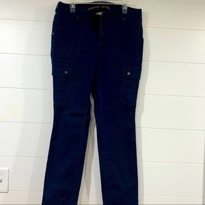 Duluth Trading co Navy cargo pants 12x33